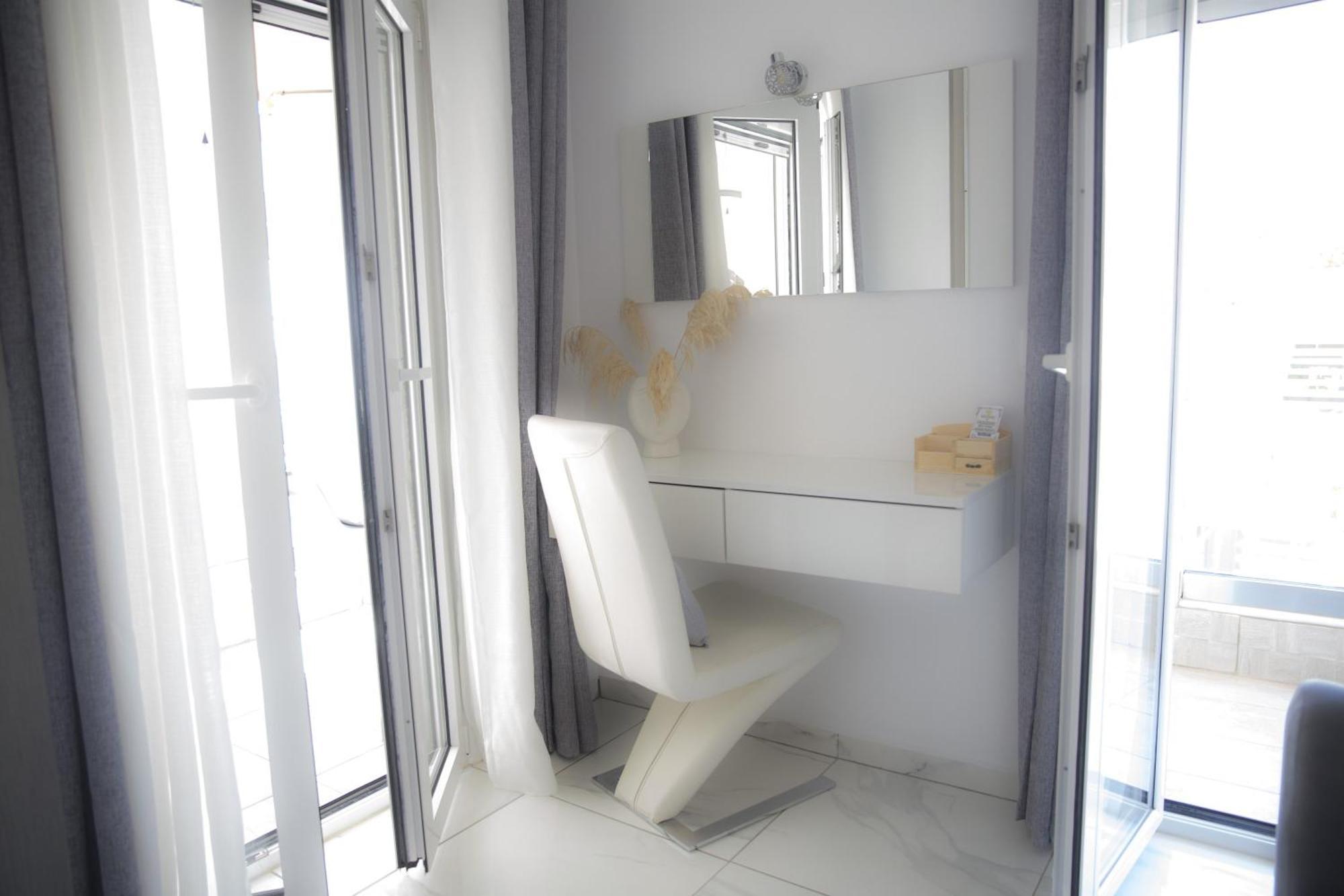 Diogenis Luxury Apartment Sea View Rethymno  Exterior photo